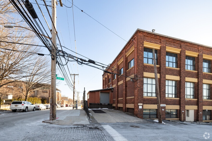 114-02 15th Ave, College Point, NY for lease - Building Photo - Image 2 of 6