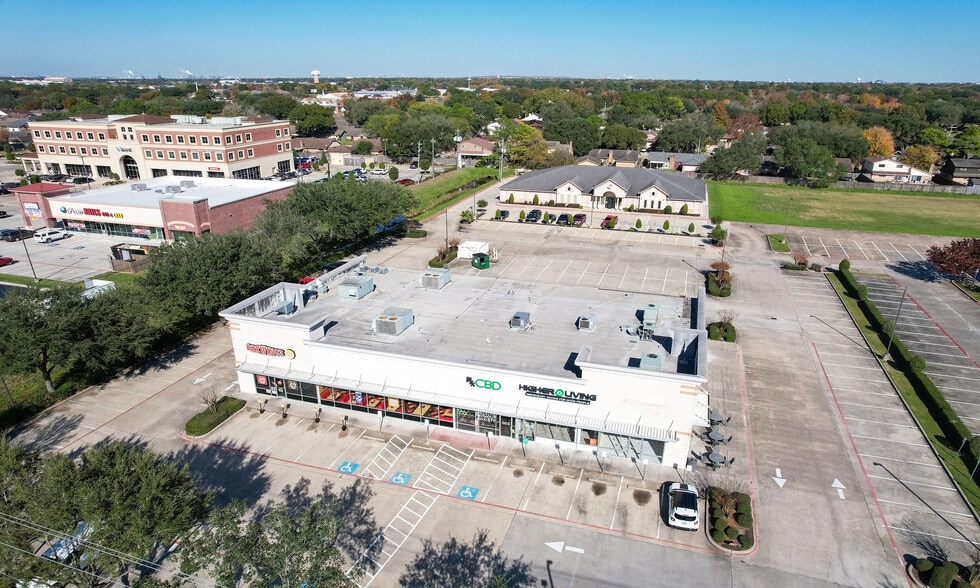 5005-5015 Fairmont Pky, Houston, TX for lease - Aerial - Image 3 of 4