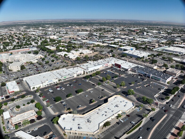 4401-4605 San Mateo Blvd NE, Albuquerque, NM à louer - Communauté Matterport - Image 2 de 25