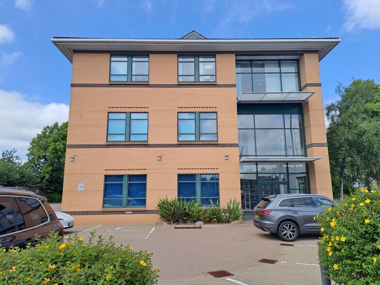 85 Great North Rd, Hatfield à louer - Photo du bâtiment - Image 3 de 5