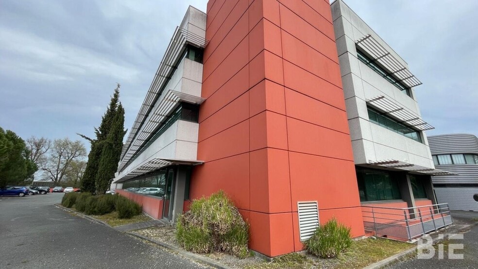 17 Rue De L'Hermite, Bruges for lease - Building Photo - Image 3 of 11