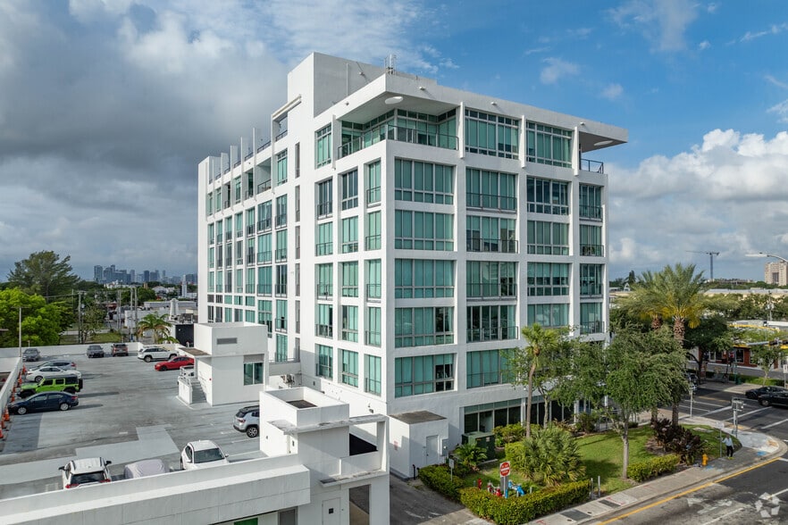 8101 Biscayne Blvd, Miami, FL for sale - Building Photo - Image 3 of 24