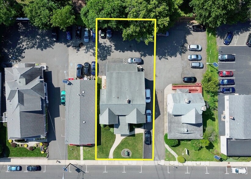 661 Franklin Ave, Nutley, NJ à vendre - Photo du bâtiment - Image 3 de 28