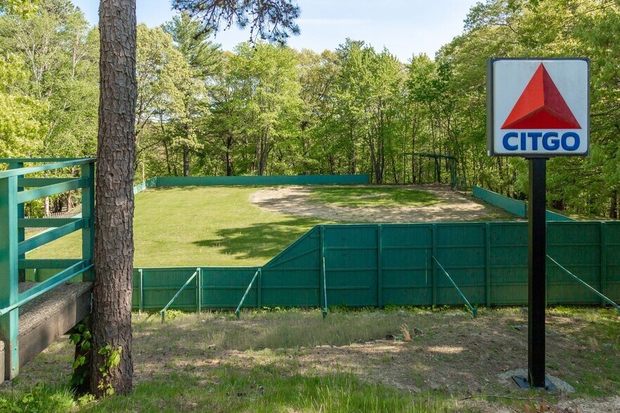 20 Bare Hill Rd, Groveland, MA à vendre - Photo du bâtiment - Image 3 de 30