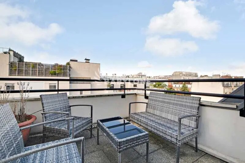 121-123 Rue Edouard Vaillant, Levallois-Perret for sale - Building Photo - Image 2 of 11