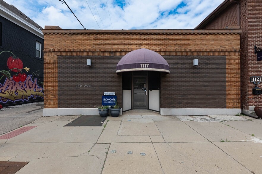 1117 E 3rd St, Dayton, OH for lease - Building Photo - Image 2 of 23