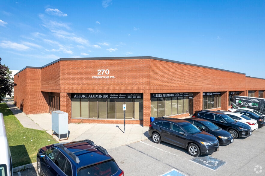 270 Pennsylvania Ave, Vaughan, ON à louer - Photo du bâtiment - Image 2 de 12