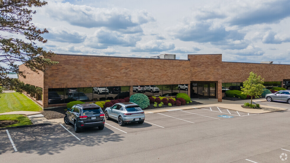 6305-6355 Centre Park Dr, West Chester, OH for lease - Primary Photo - Image 1 of 6