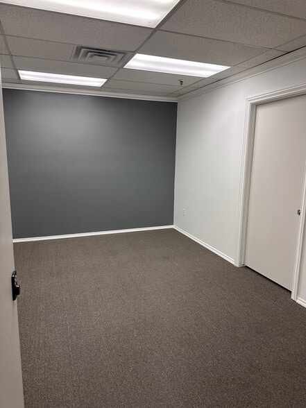 644 E Union Sq, Sandy, UT for sale - Building Photo - Image 3 of 11