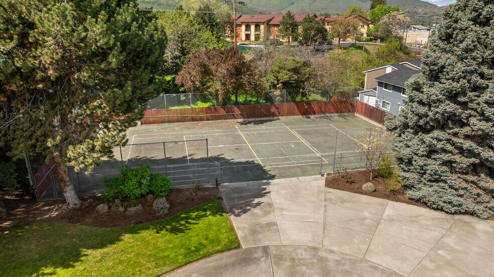 1001 Cherry Heights Rd, The Dalles, OR for sale - Building Photo - Image 3 of 41