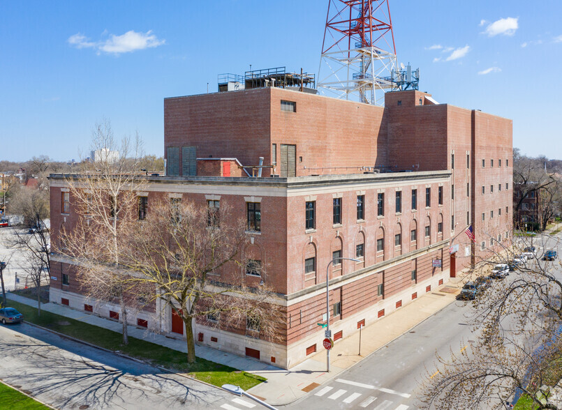 400 W 76th St, Chicago, IL à louer - Photo du bâtiment - Image 2 de 3