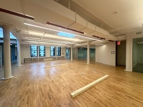3-7 W 22nd St, New York, NY for lease Interior Photo- Image 1 of 5