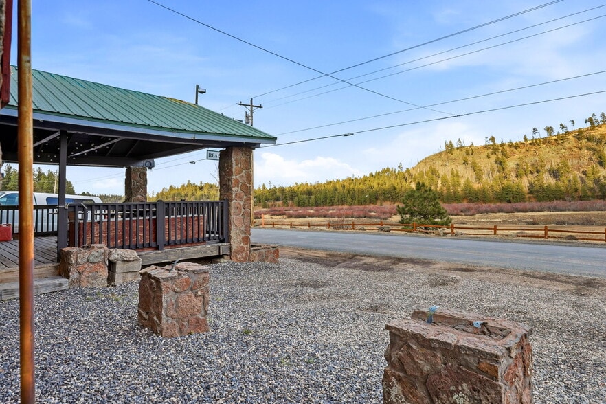 103 Main, Greer, AZ à vendre - Photo du bâtiment - Image 3 de 29