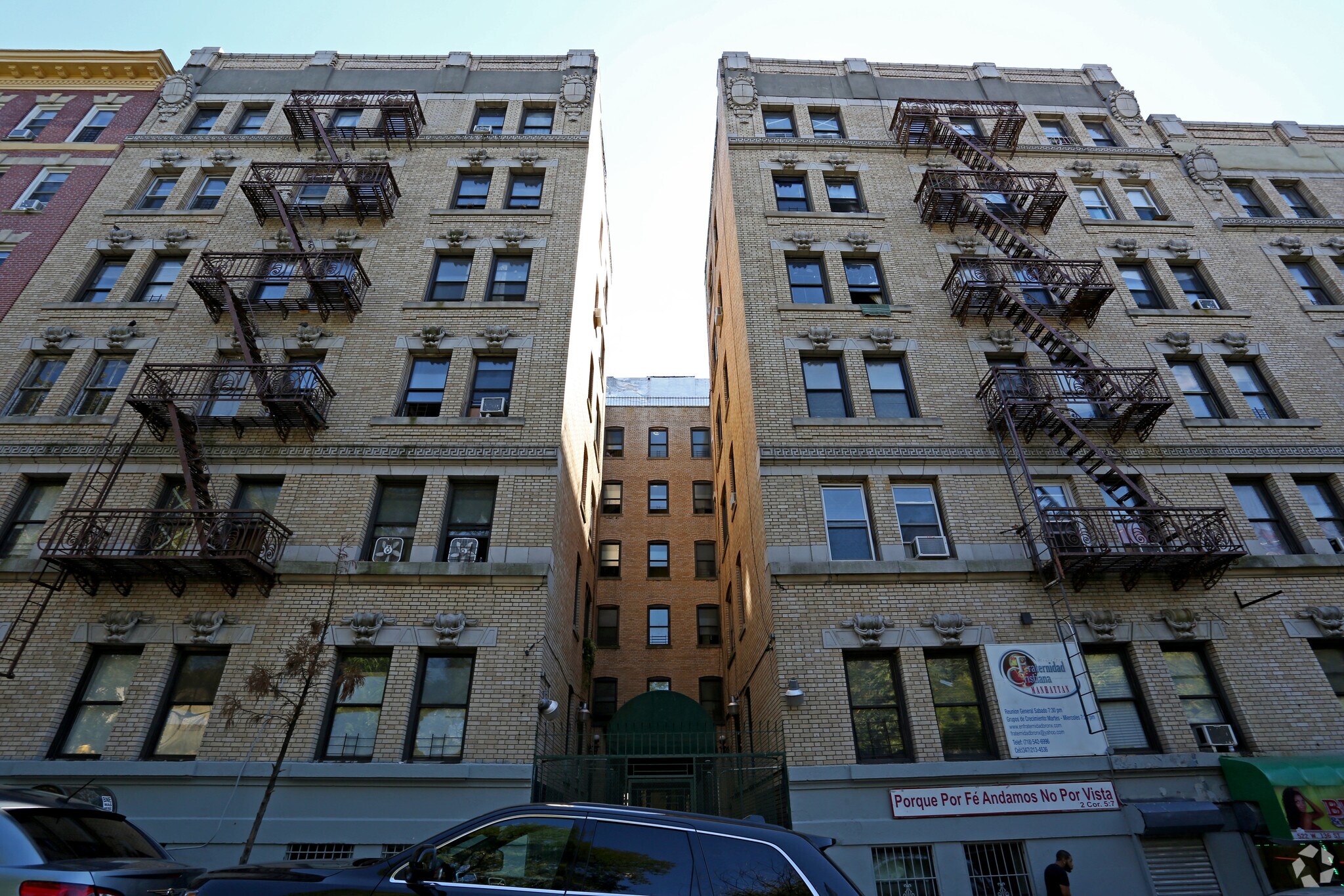 520-526 W 136th St, New York, NY à louer Photo du bâtiment- Image 1 de 4