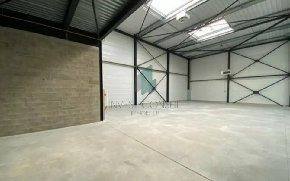 Flex in Louvres for lease Interior Photo- Image 1 of 6