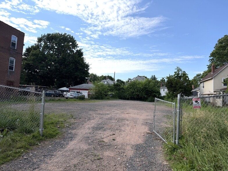 1024 Capitol Avenue ave, Hartford, CT for lease - Primary Photo - Image 1 of 3