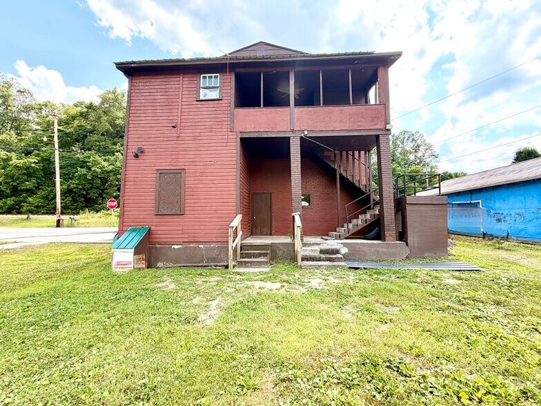 484 Route 302, West Van Lear, KY for sale - Building Photo - Image 1 of 28