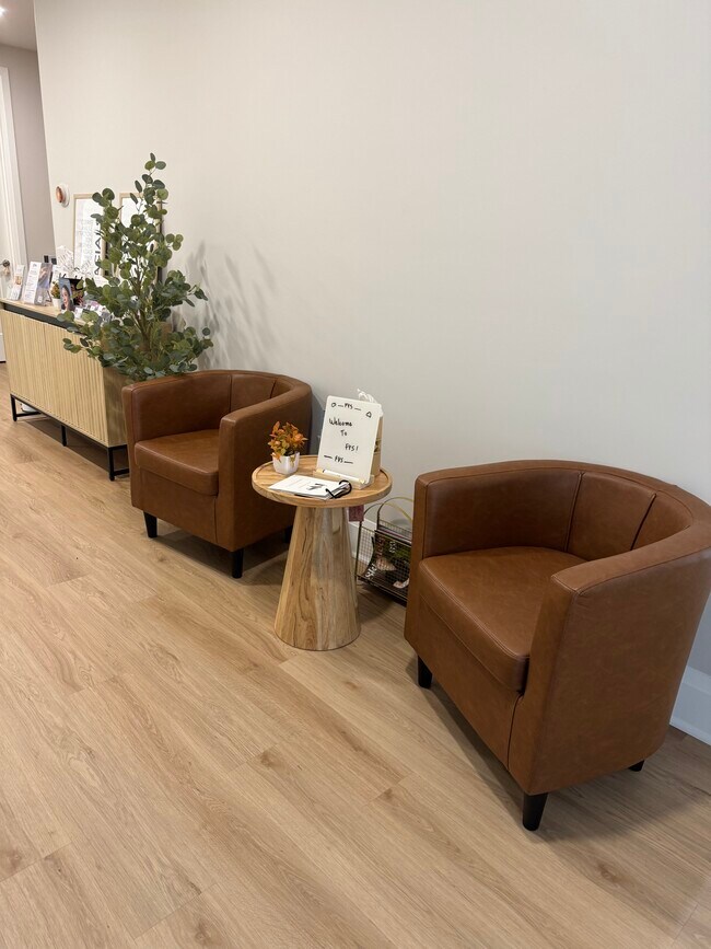 More details for 610 Colonial Park Dr, Roswell, GA - Office for Lease