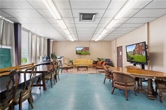 239 Merchant St, Ambridge, PA for lease Interior Photo- Image 2 of 6