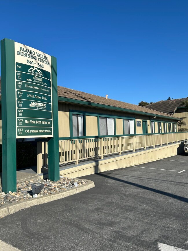 More details for 561-563 Auto Center Dr, Watsonville, CA - Office for Lease