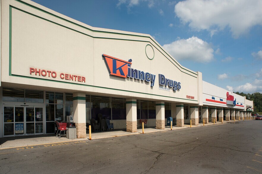 200 Market St, Potsdam, NY à louer - Photo du bâtiment - Image 3 de 4