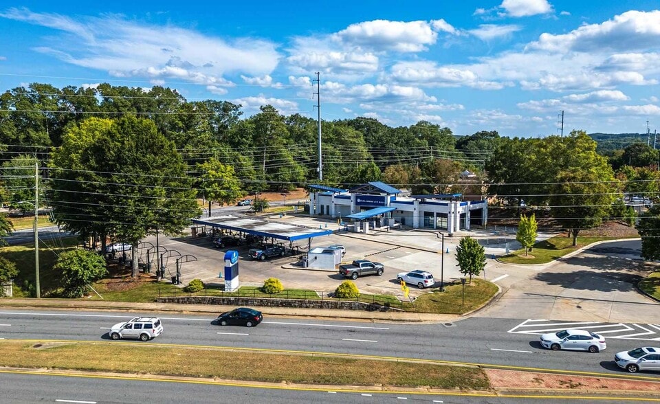 4-Unit Caliber Car Wash Portfolio portfolio of 4 properties for sale on LoopNet.ca - Building Photo - Image 3 of 4