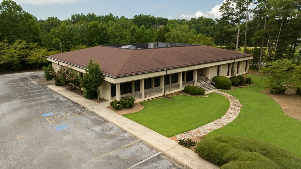 1330 N Park St, Carrollton, GA à vendre - Photo du bâtiment - Image 1 de 12