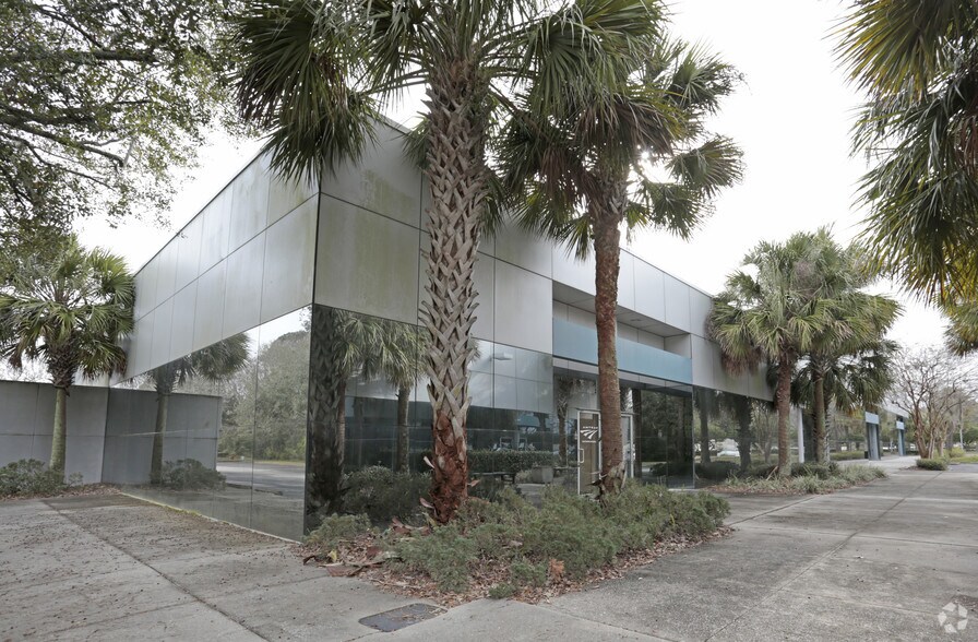 8301 Cypress Plaza Dr, Jacksonville, FL à louer - Photo du bâtiment - Image 2 de 9