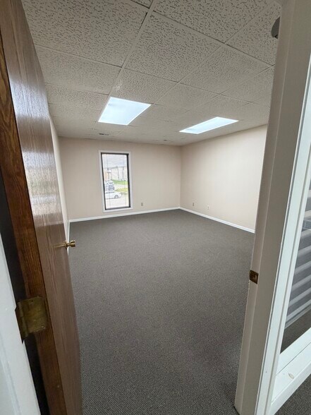 20620 Burl Ct, Joliet, IL à louer - Photo du bâtiment - Image 2 de 11