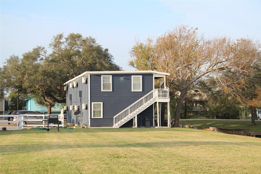 5202 County Road 469, Brazoria, TX à vendre - Photo du bâtiment - Image 3 de 36