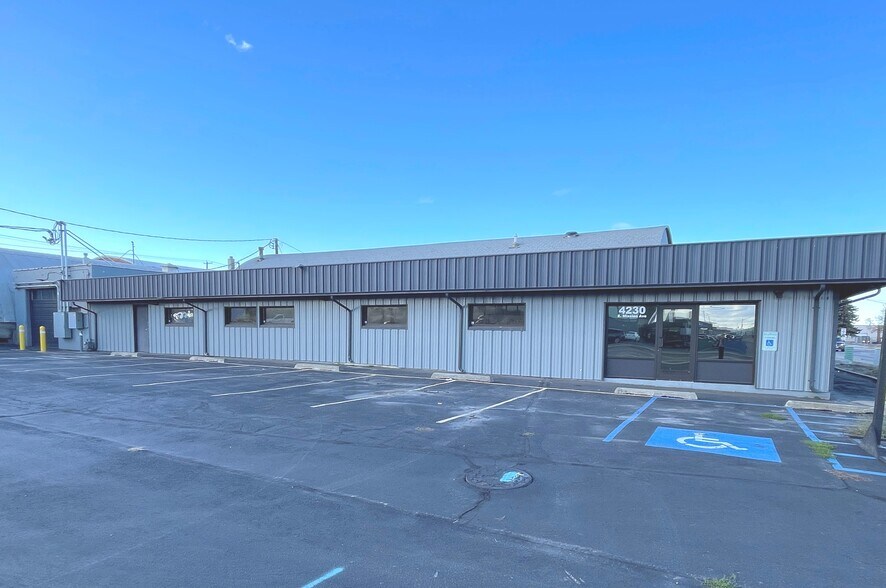 4230 E Mission Ave, Spokane, WA à louer - Photo du bâtiment - Image 2 de 9