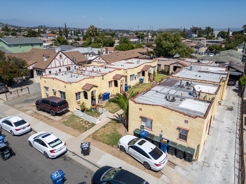 562 S Fetterly Ave, East Los Angeles, CA for sale - Building Photo - Image 3 of 6