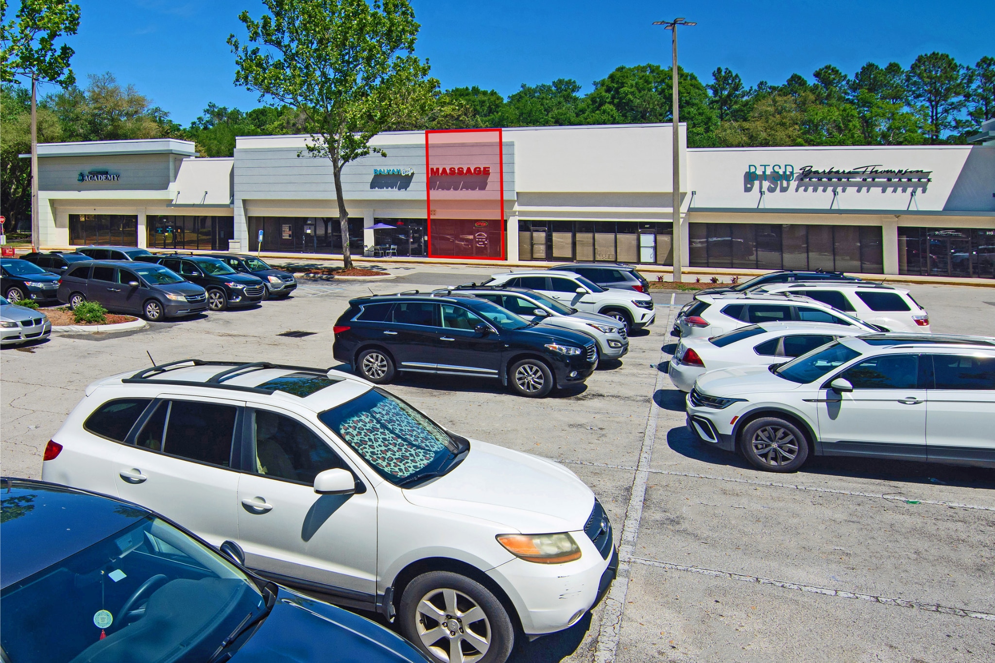 8595 Beach Blvd, Jacksonville, FL à louer Photo intérieure- Image 1 de 1