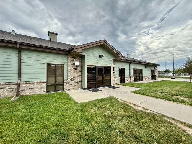 Plus de détails pour 6704 S 167th St, Omaha, NE - Commerce de détail à vendre