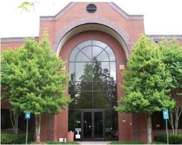 1357 Hembree Rd, Roswell, GA à louer - Photo du bâtiment - Image 2 de 6