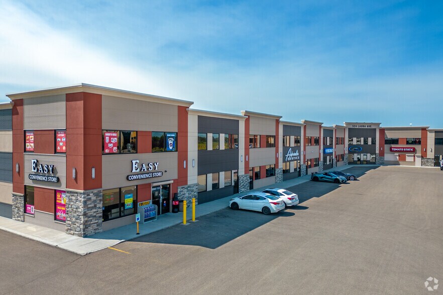 524 Laura Ave Dr, Red Deer County, AB à vendre - Photo du bâtiment - Image 3 de 6