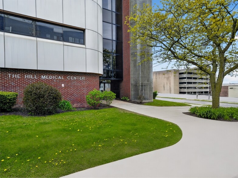 1000 E Genesee St, Syracuse, NY for lease - Building Photo - Image 3 of 17