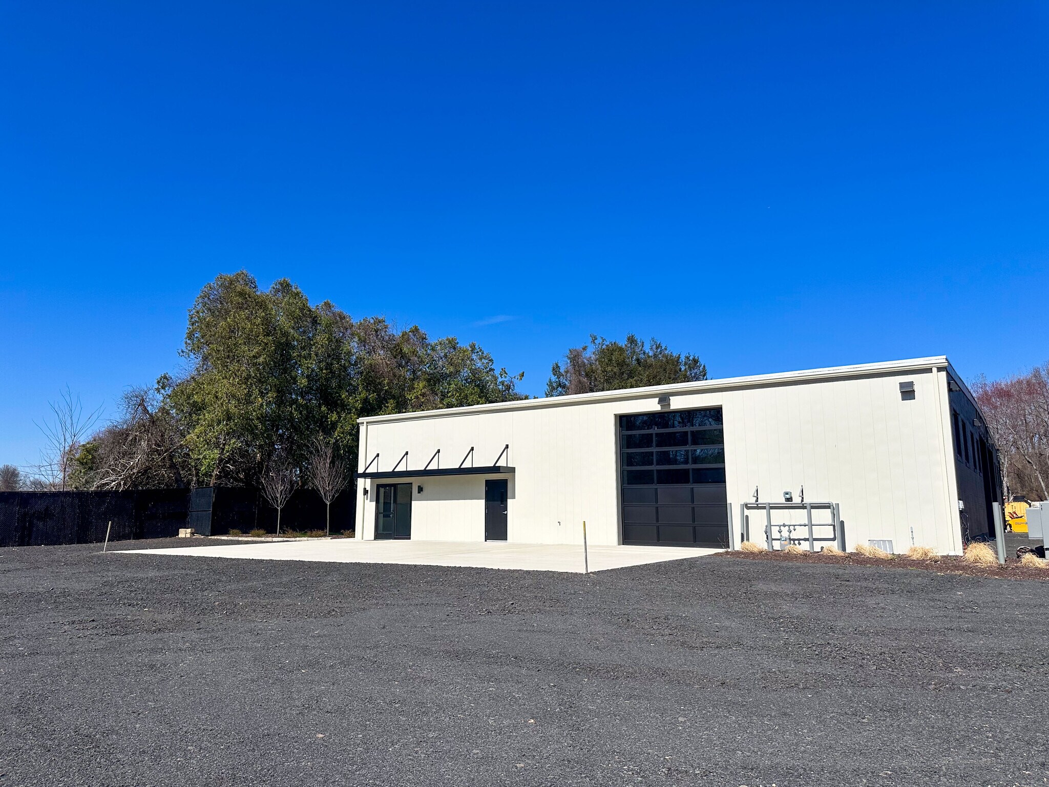85 Pierson Ln, Windsor, CT for lease Primary Photo- Image 1 of 13