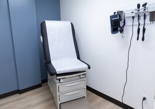 700-760 Old Country Rd, Plainview, NY for lease Interior Photo- Image 2 of 6