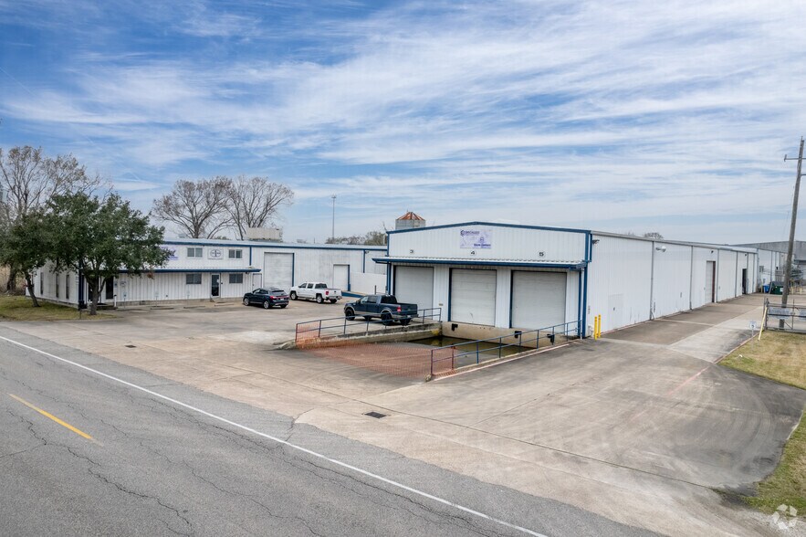 8101 Fite Rd, Pearland, TX à louer - Photo principale - Image 2 de 26