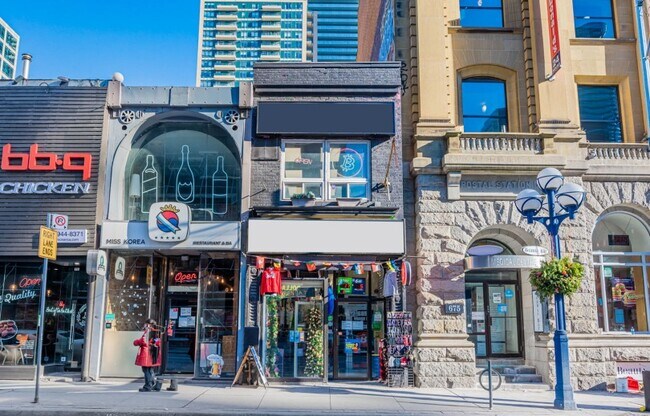 More details for 685 Yonge St, Toronto, ON - Retail for Lease