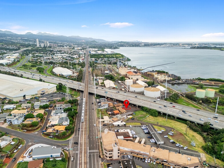 667B Kamehameha Hwy, Pearl City, HI for lease - Building Photo - Image 2 of 16
