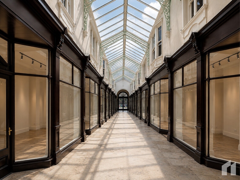 1-22 The Arcade, Dewsbury for lease - Building Photo - Image 1 of 18