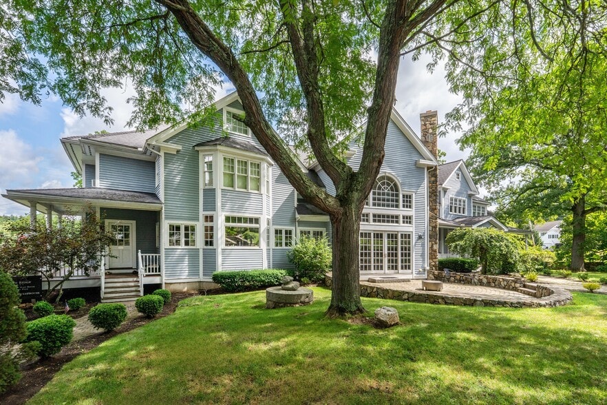 11 Marbleridge Rd, North Andover, MA for sale - Building Photo - Image 2 of 33