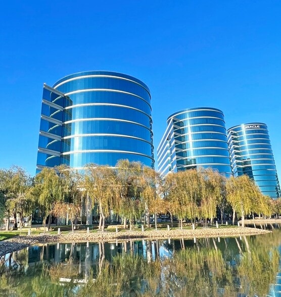 100 Oracle Pky, Redwood City, CA for lease - Building Photo - Image 1 of 7