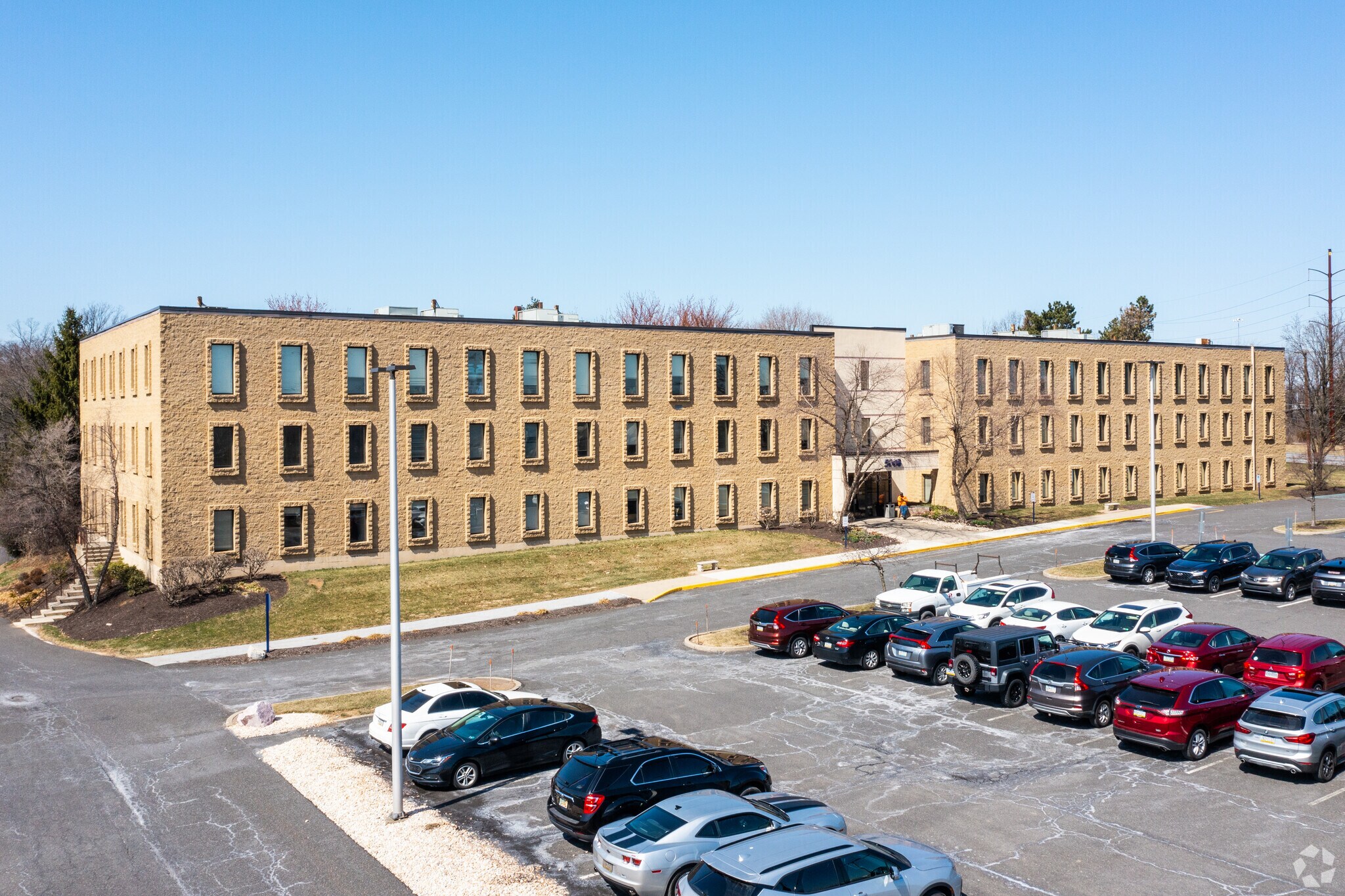 5000 W Tilghman St, Allentown, PA à louer Photo du bâtiment- Image 1 de 6