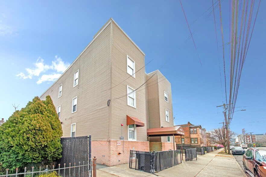 493-495 Irvine Turner Blvd, Newark, NJ à vendre - Photo du bâtiment - Image 3 de 6