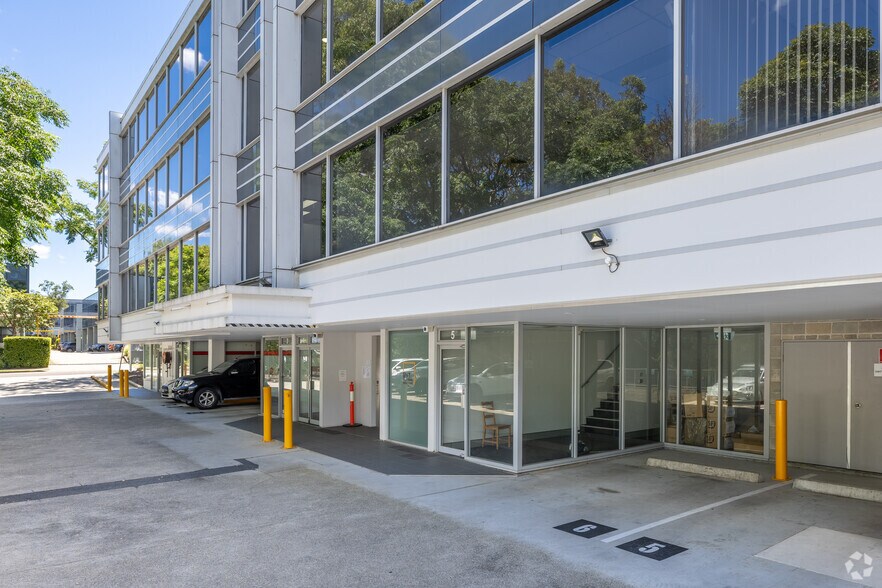 31-33 Chaplin Dr, Lane Cove West for sale - Building Photo - Image 2 of 5