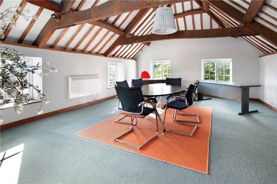 Hospital Rd, Moreton In Marsh à vendre - Photo du bâtiment - Image 3 de 10