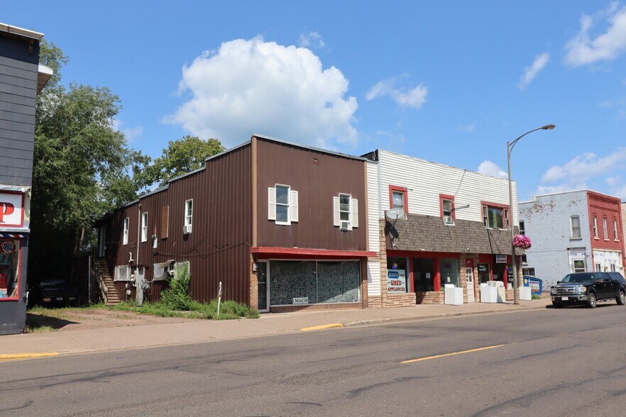 605-611 Main St E portefeuille de 3 propriétés à vendre sur LoopNet.ca - Photo du bâtiment - Image 2 de 12